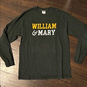 Gildan Dark Green Long Sleeve Shirt